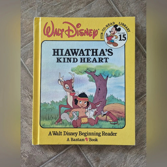 Walt Disney  fun to read library Vol 15 Hiawatha's kind hear 1986 hardback - Picture 1 of 2